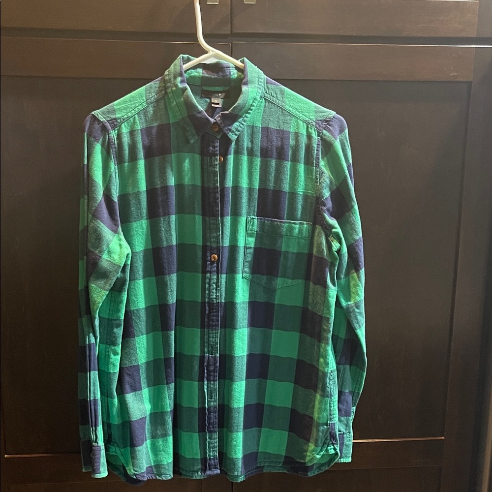 J. Crew Women’s Green and Navy Plaid Shirt. Size 10